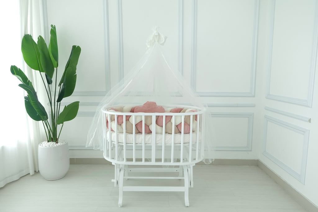 Ege Baby White Rocking Oval Crib