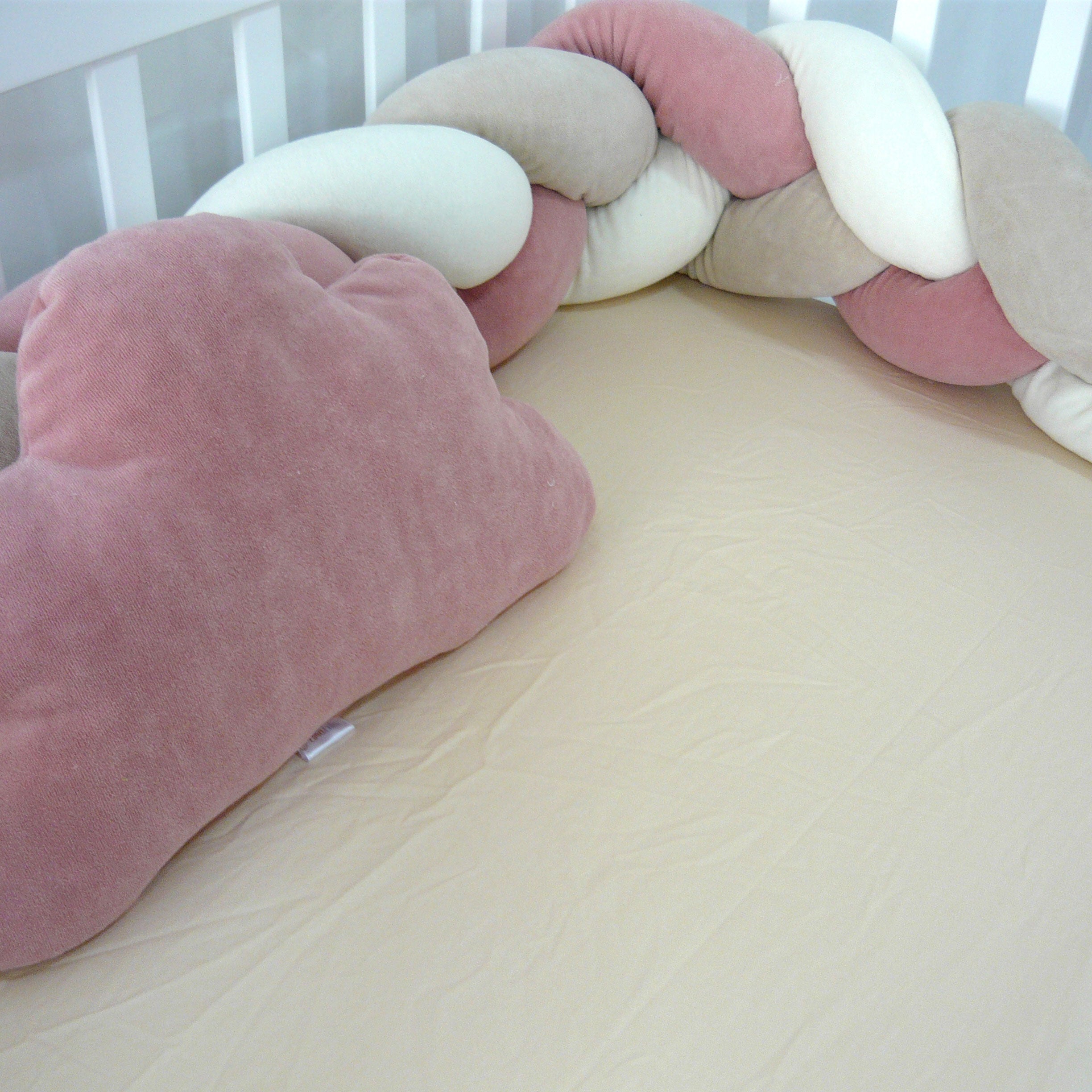 ELMALELLA
- Bella Braided Bedding Set Rouge