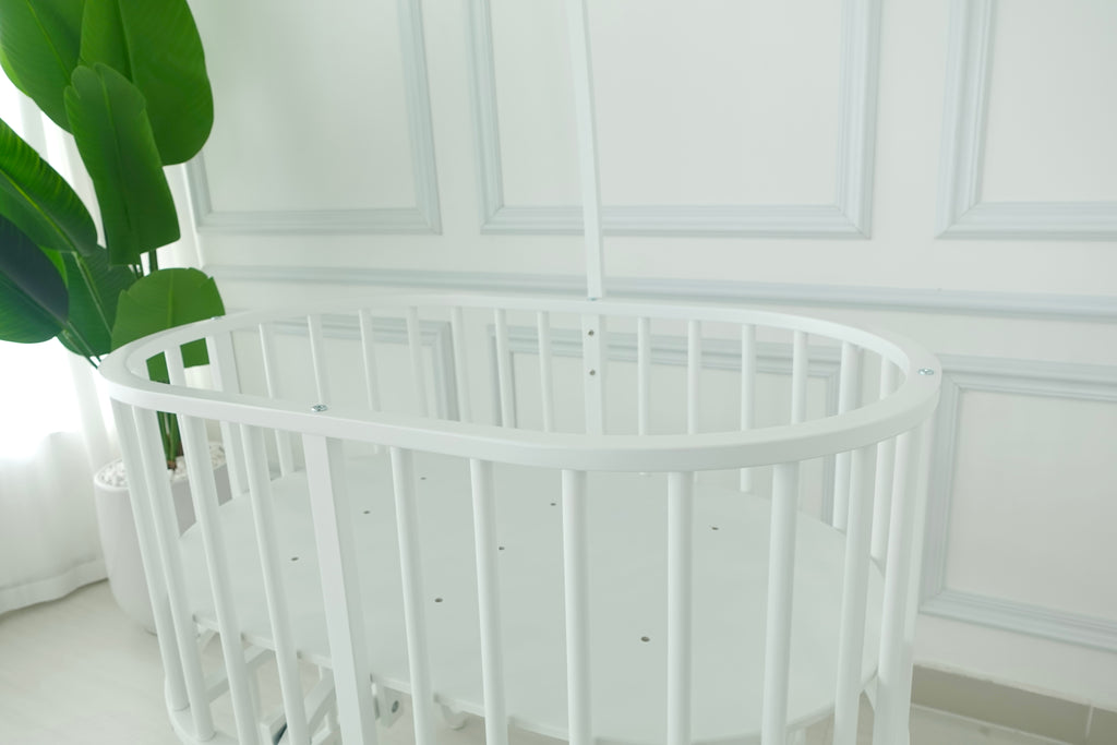 Ege Baby White Rocking Oval Crib