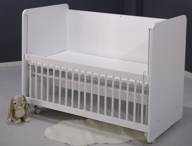 White Rocking Mother Side Crib & Wheels & Drawer 120 X60
